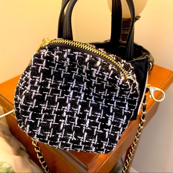 New Madden Girl Crossbody - Picture 7 of 10